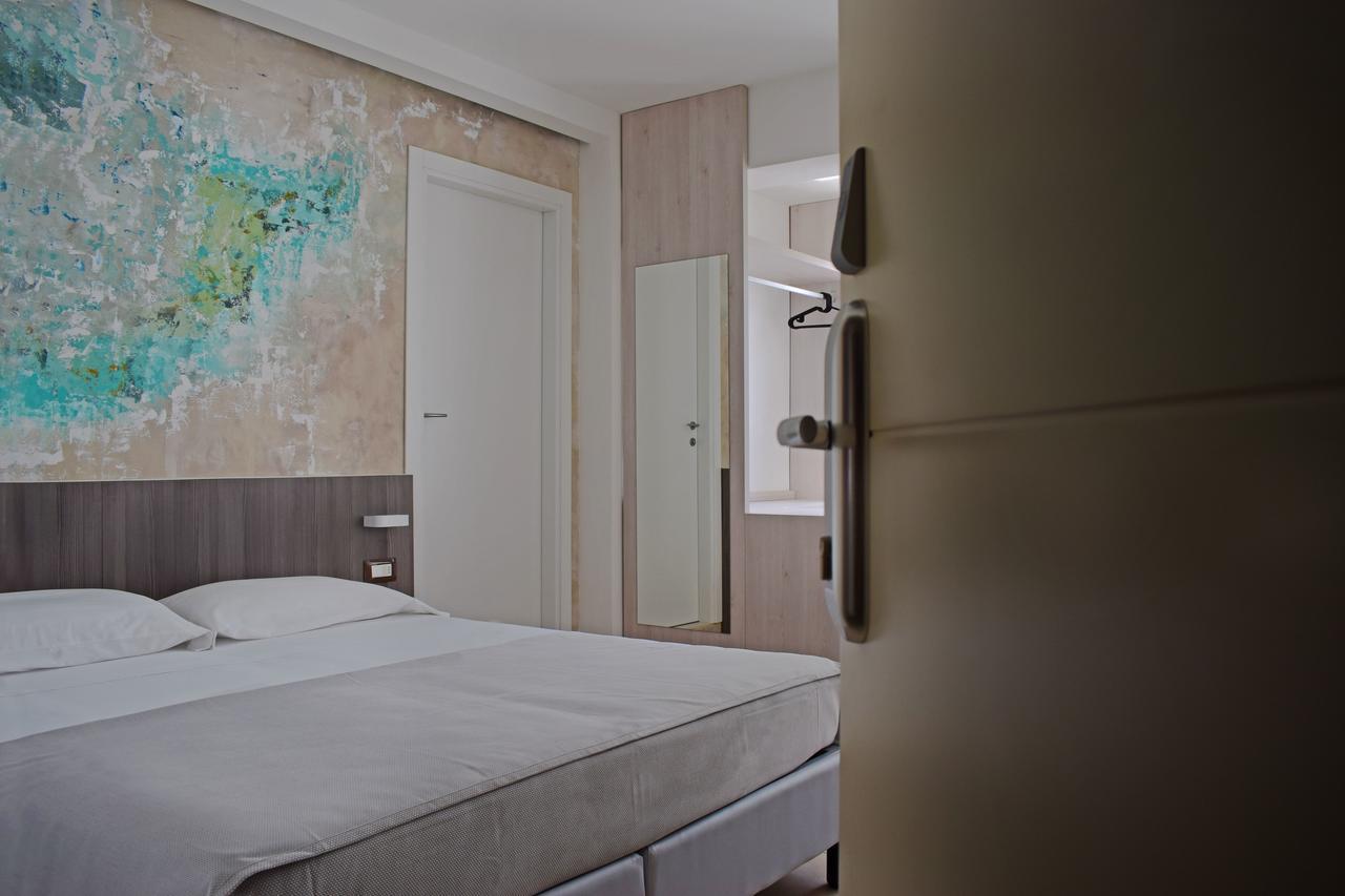 Hotel Muccioli ミザーノ・アドリアーティコ エクステリア 写真